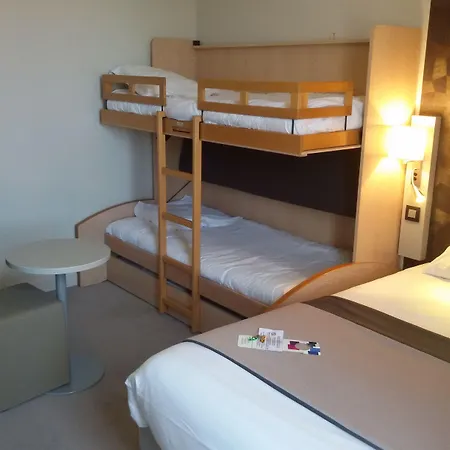 Elisabeth Gare Sncf 2*