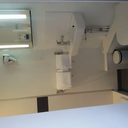 Hotel Elisabeth Gare Sncf 2*