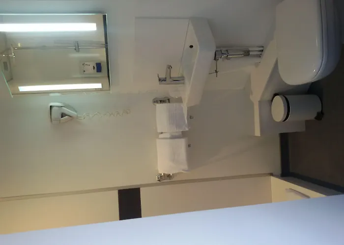 Hotel Elisabeth Gare Sncf 2*